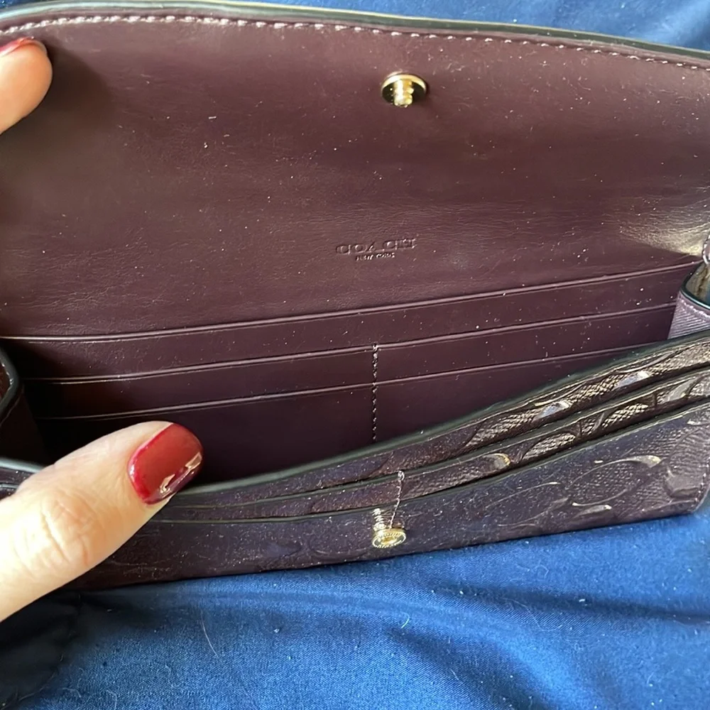 Coach wallet with charms NWT Never used - Picture 10 of 13